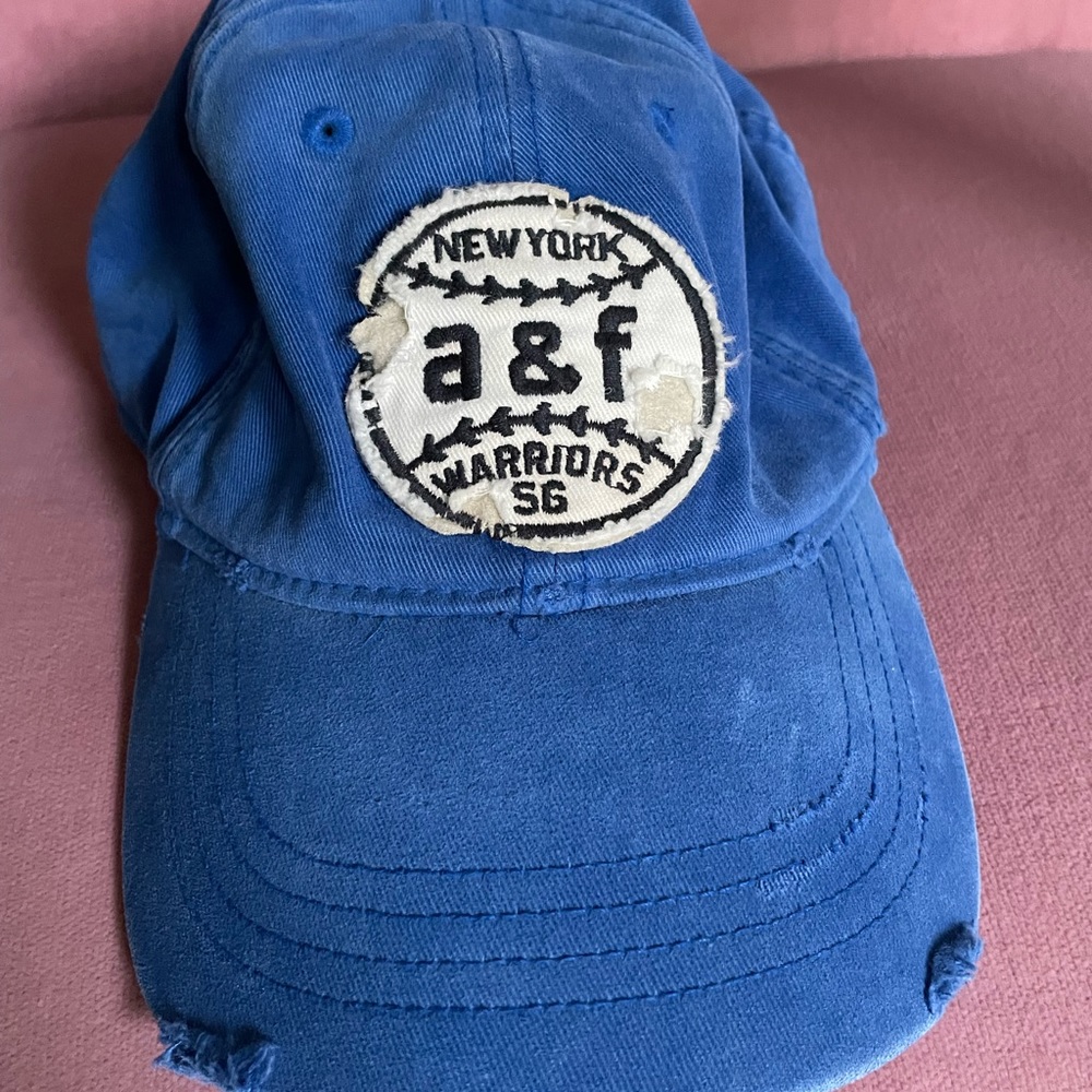 Abercrombie kids cap (NWT)